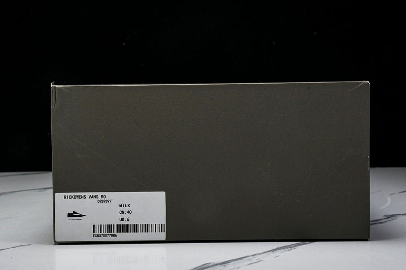 Luxor Vintage Low Sneakers "Milk Black"