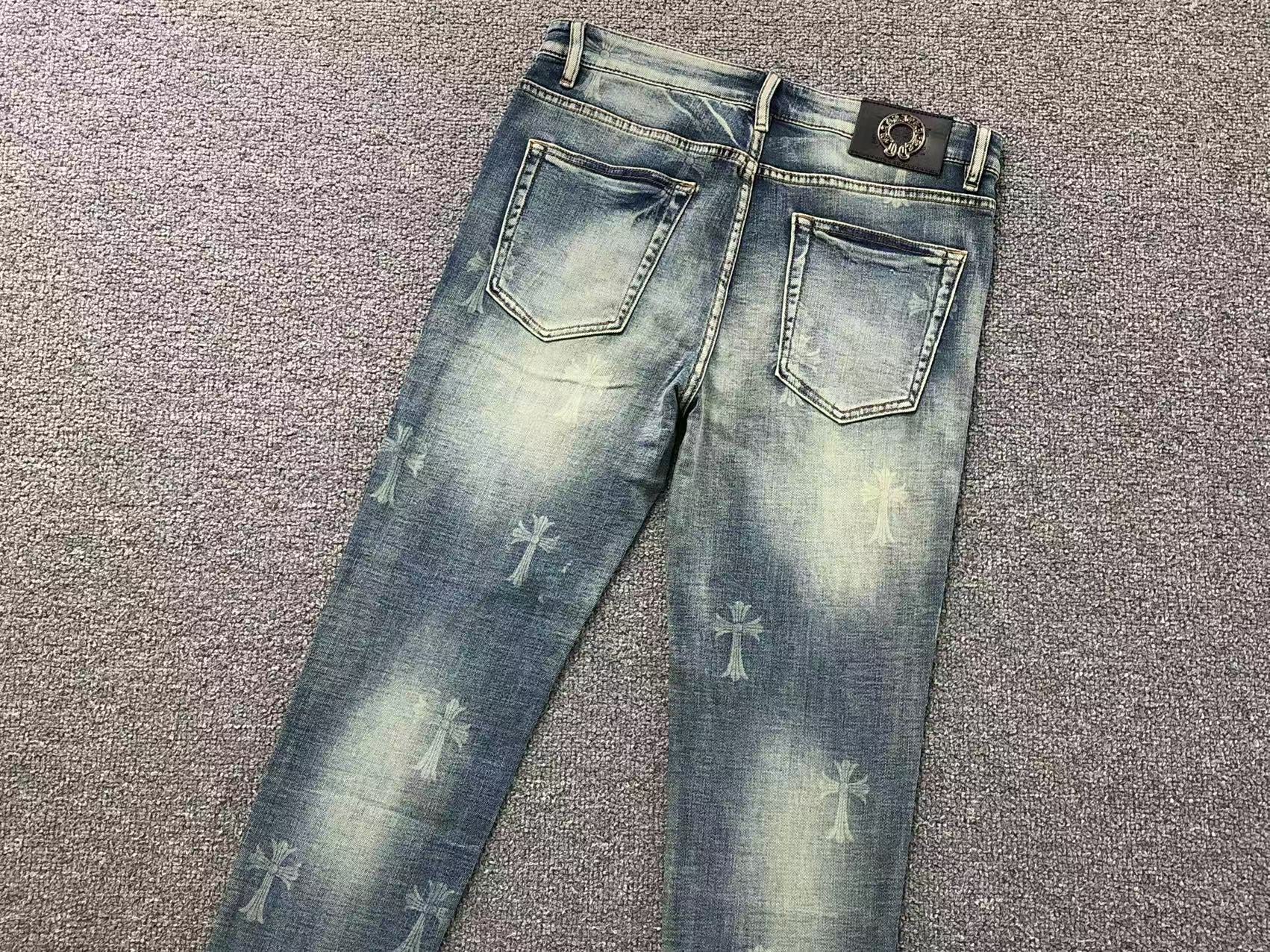Faded Wash Cross Print Slim Fit Jeans™