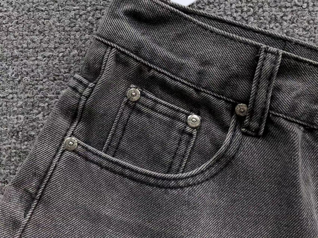 Black & White Cross Patch Fleurknee Dark Grey Jeans™
