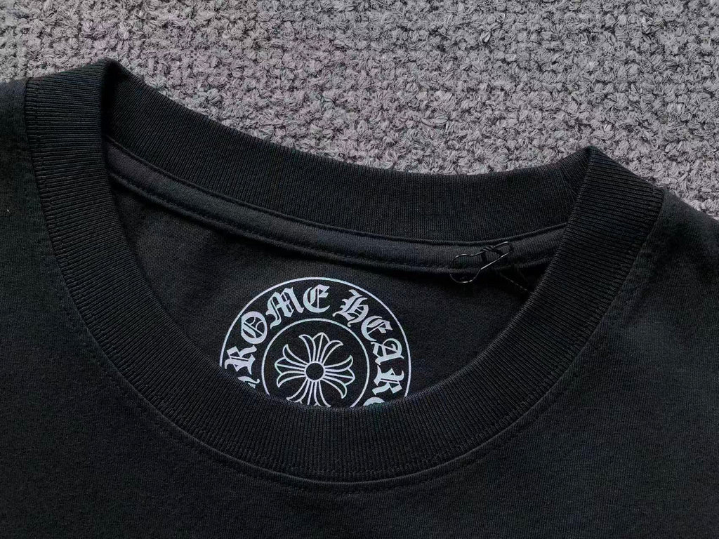 Dagger Crest Pocket White/Black T-Shirt™