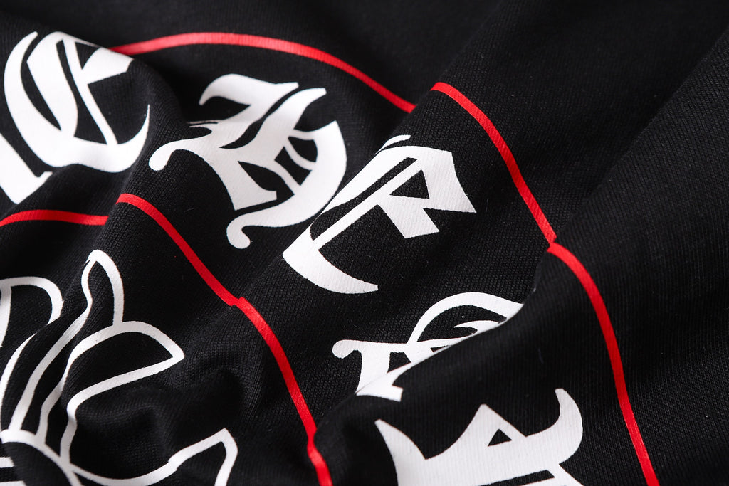 Red Outline Horseshoe Black T-Shirt™