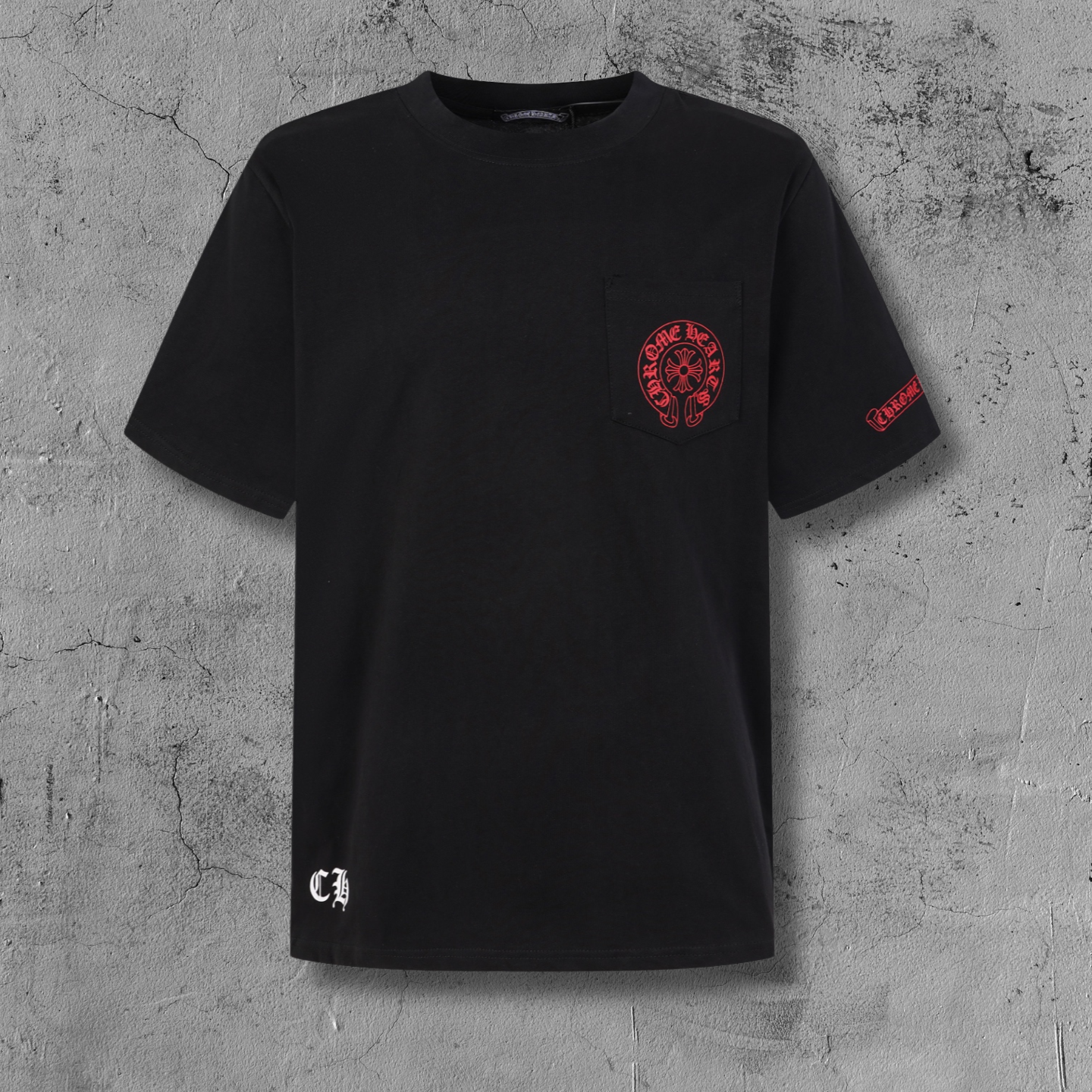 Red Horseshoe Ornate Cross Black T-Shirt™