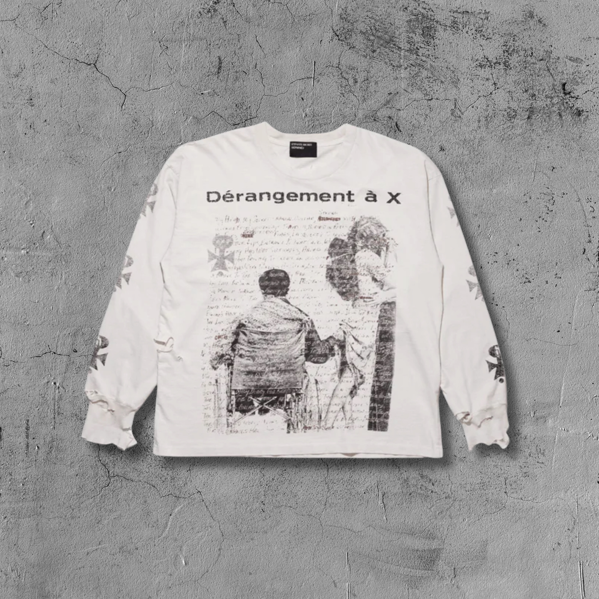 ER* Dérangement Distressed White Long Sleeve™