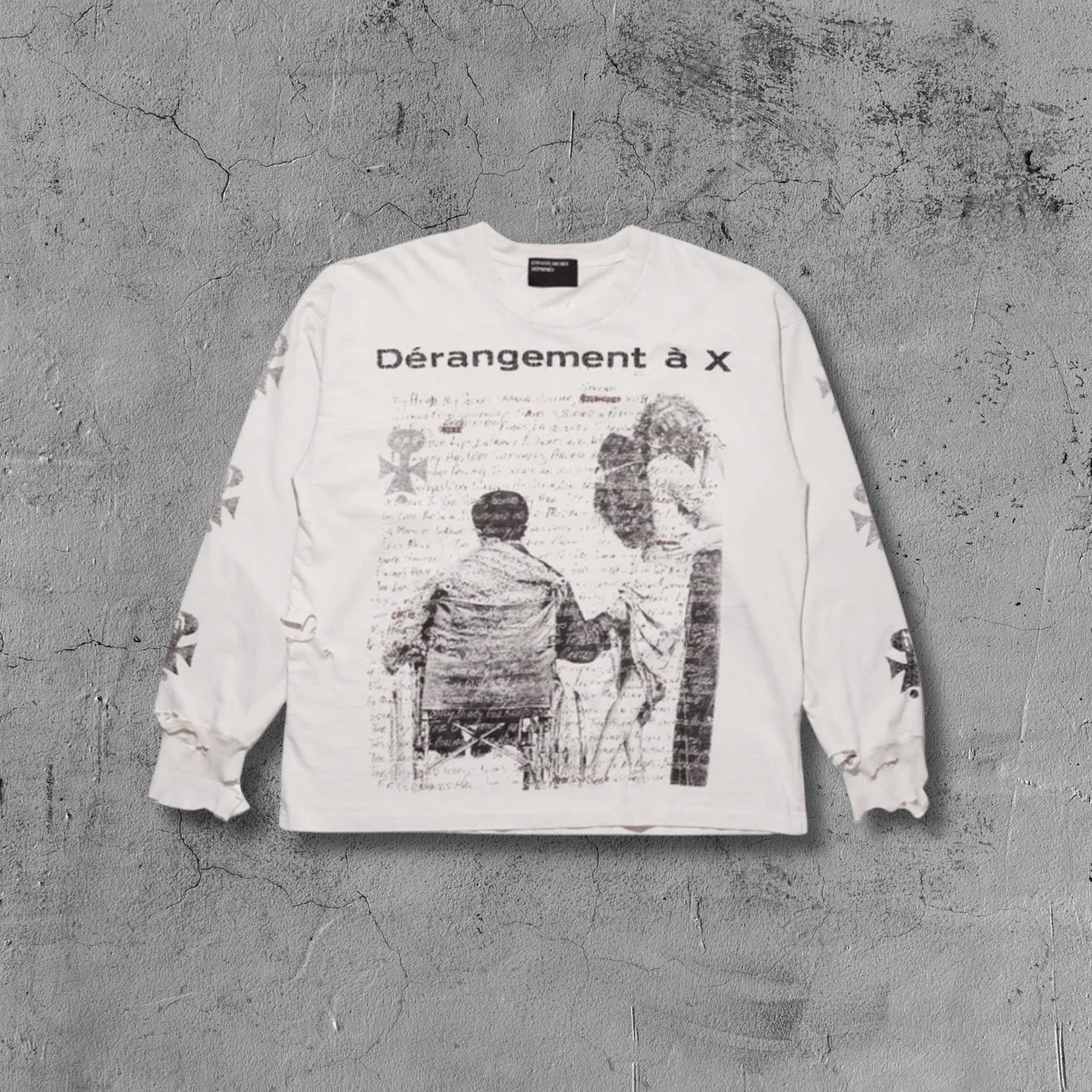 ER* Dérangement Distressed White Long Sleeve™