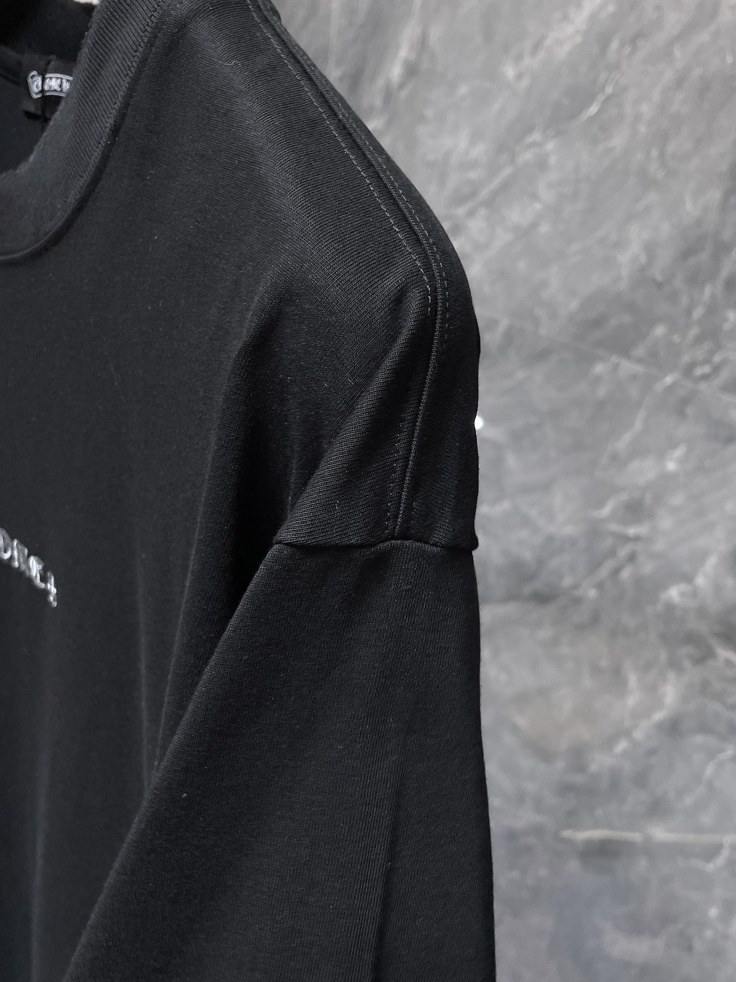 Monochrome Letter Patch Black T-Shirt™