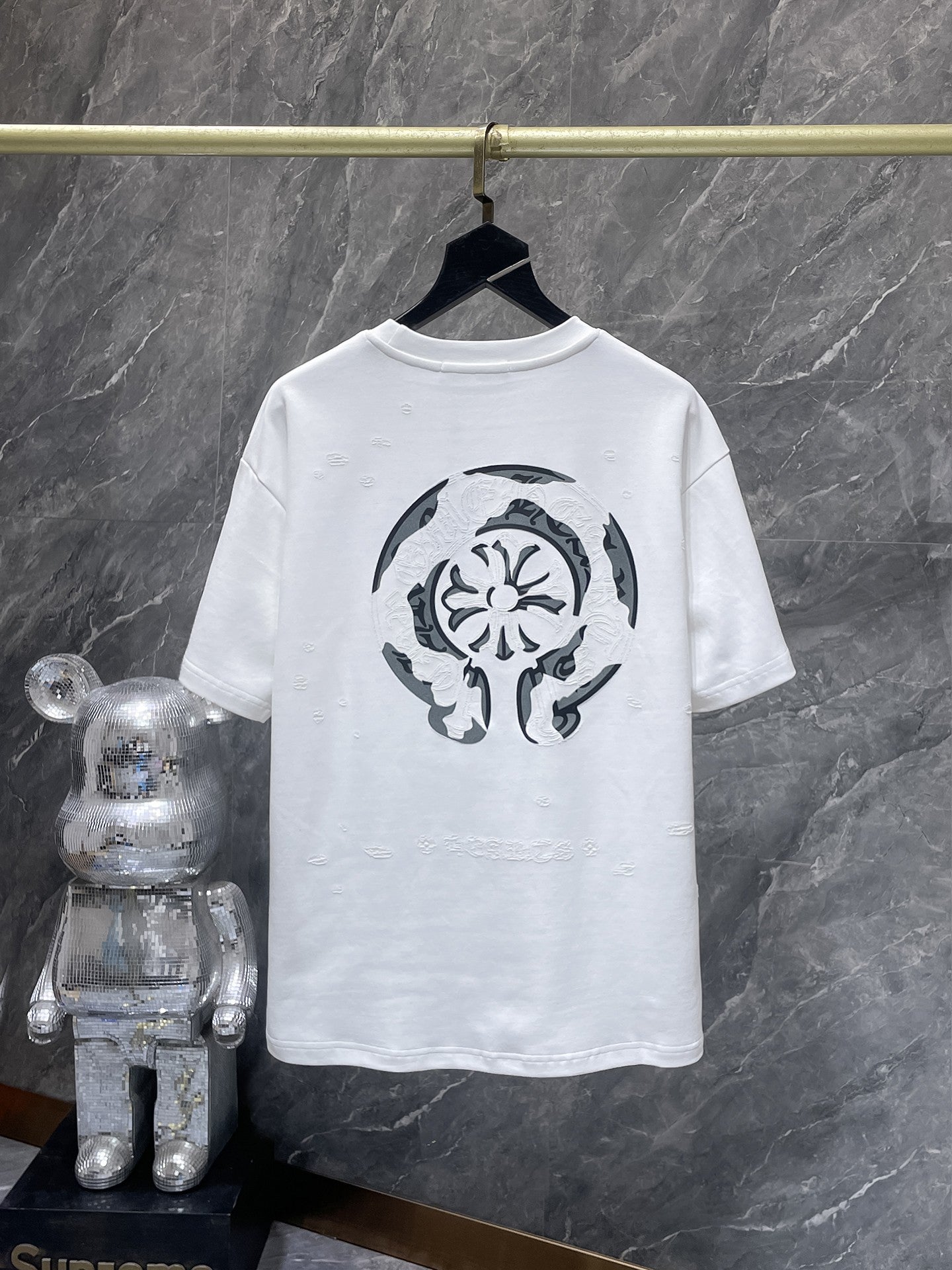 Distressed Horseshoe Cross White T-Shirt™