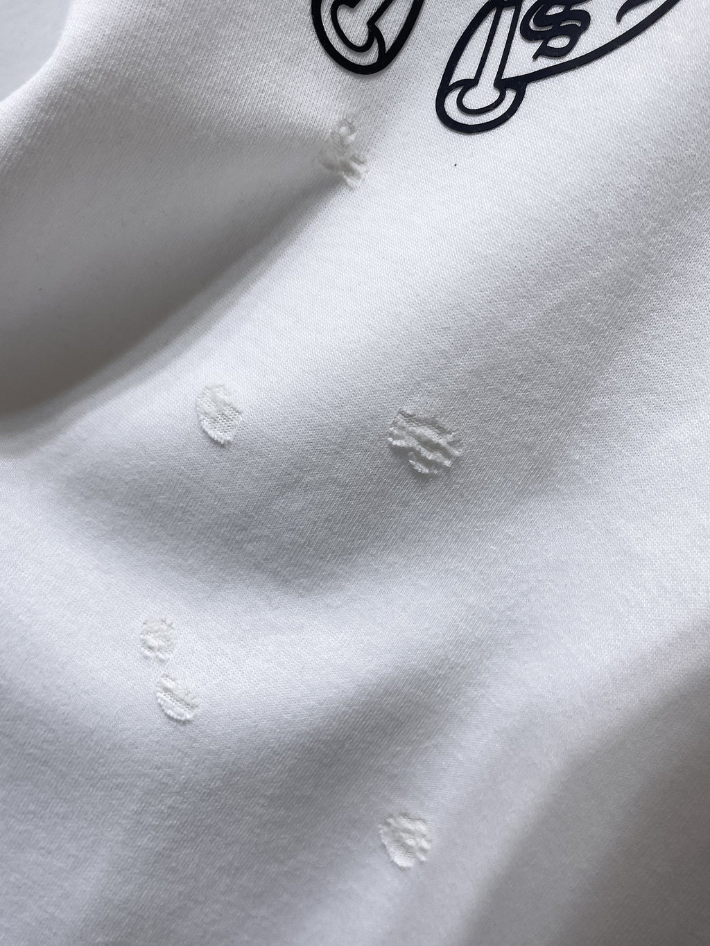Distressed Horseshoe Cross White T-Shirt™