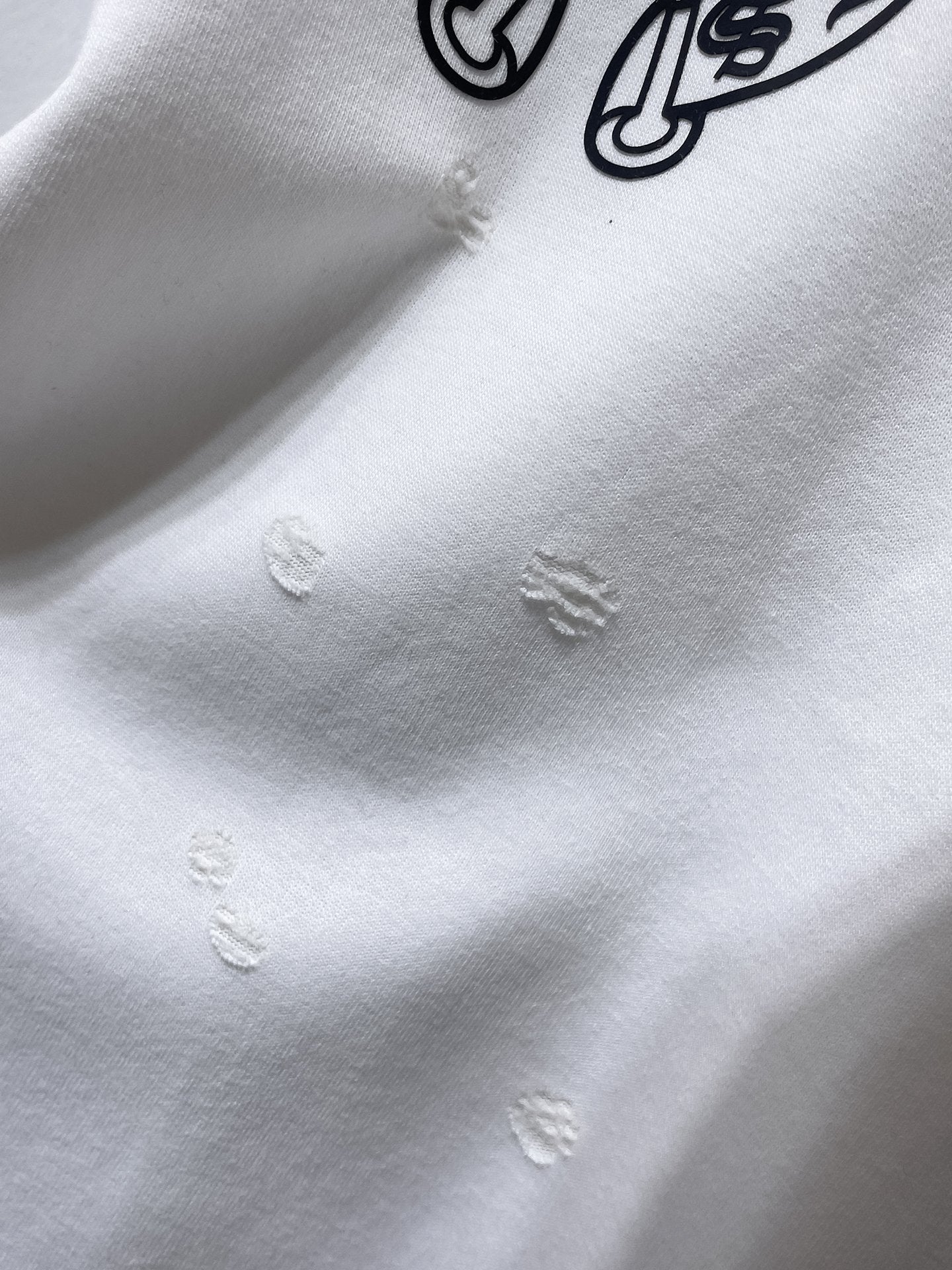 Distressed Horseshoe Cross White T-Shirt™