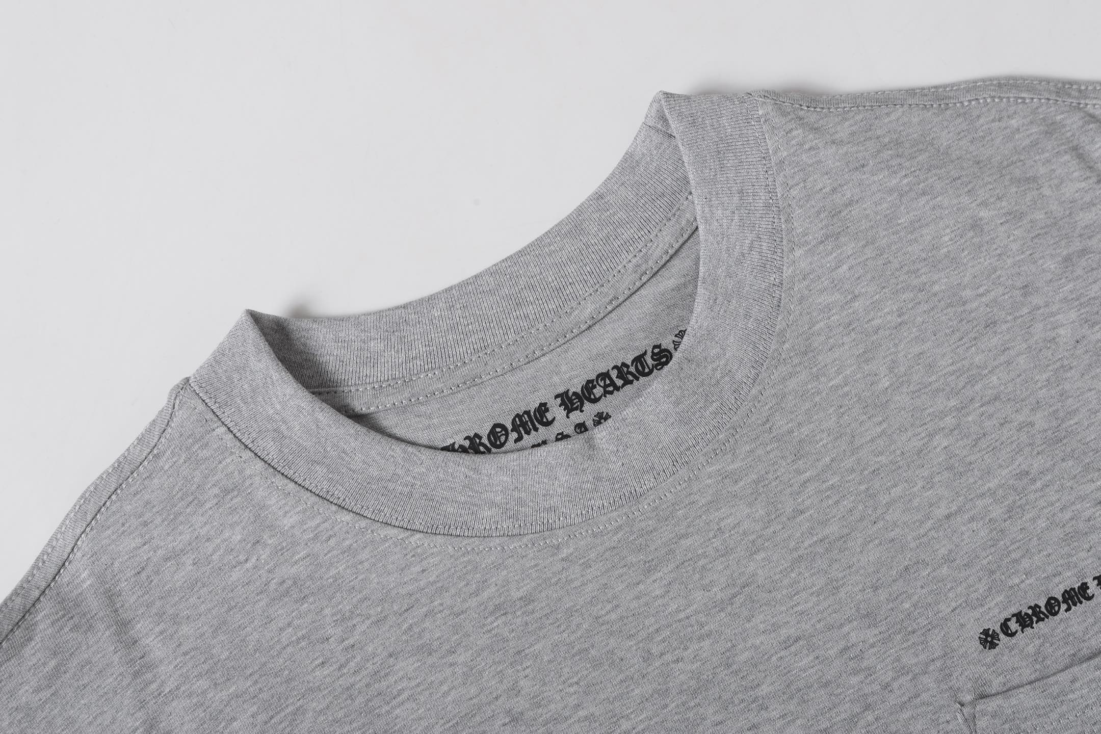 M-Boy Colored Text Grey T-shirt™