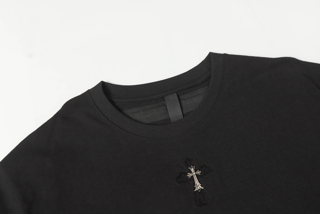 Metal Cross Patch Black T-Shirt™