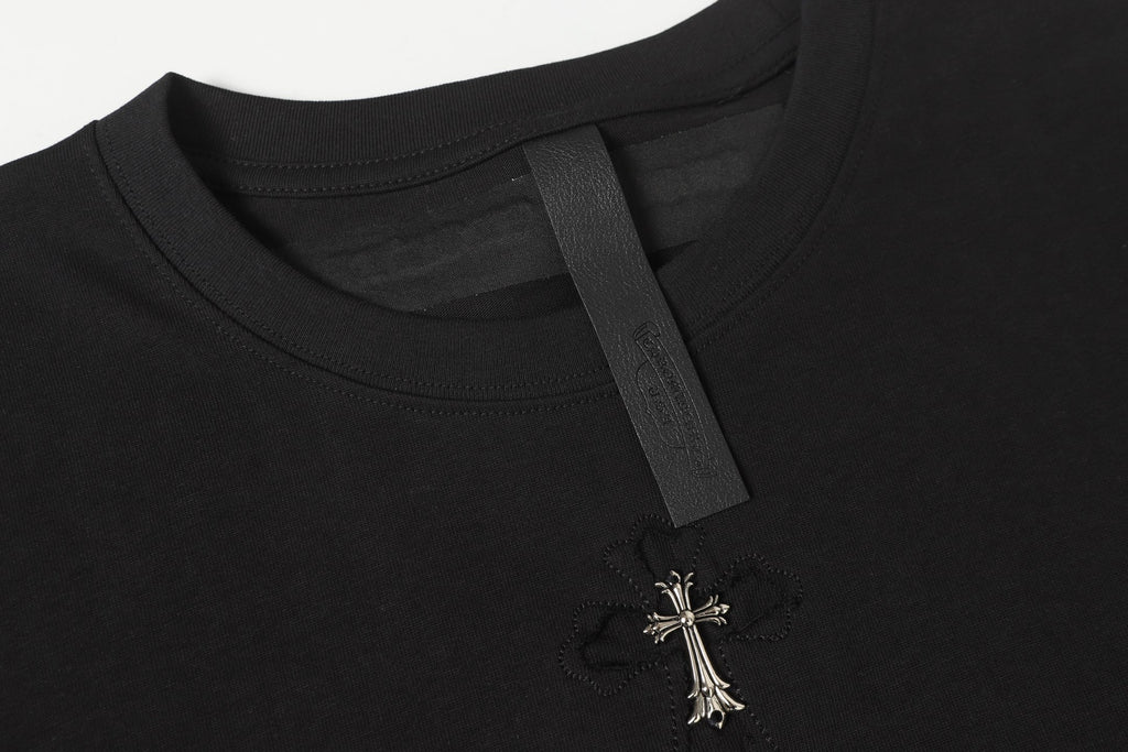Metal Cross Patch Black T-Shirt™