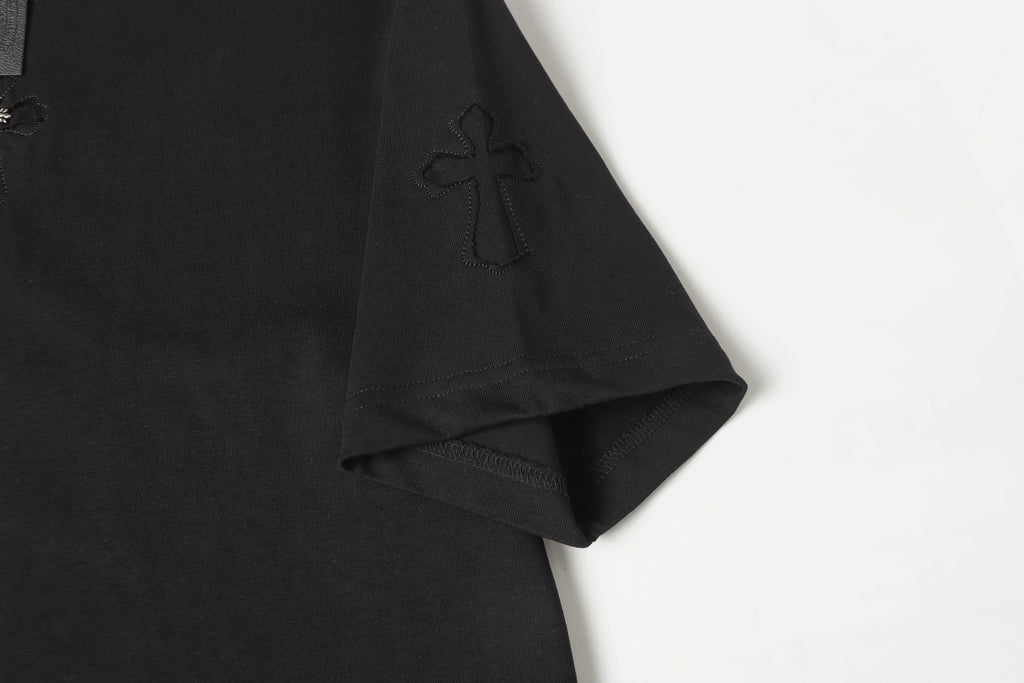 Metal Cross Patch Black T-Shirt™