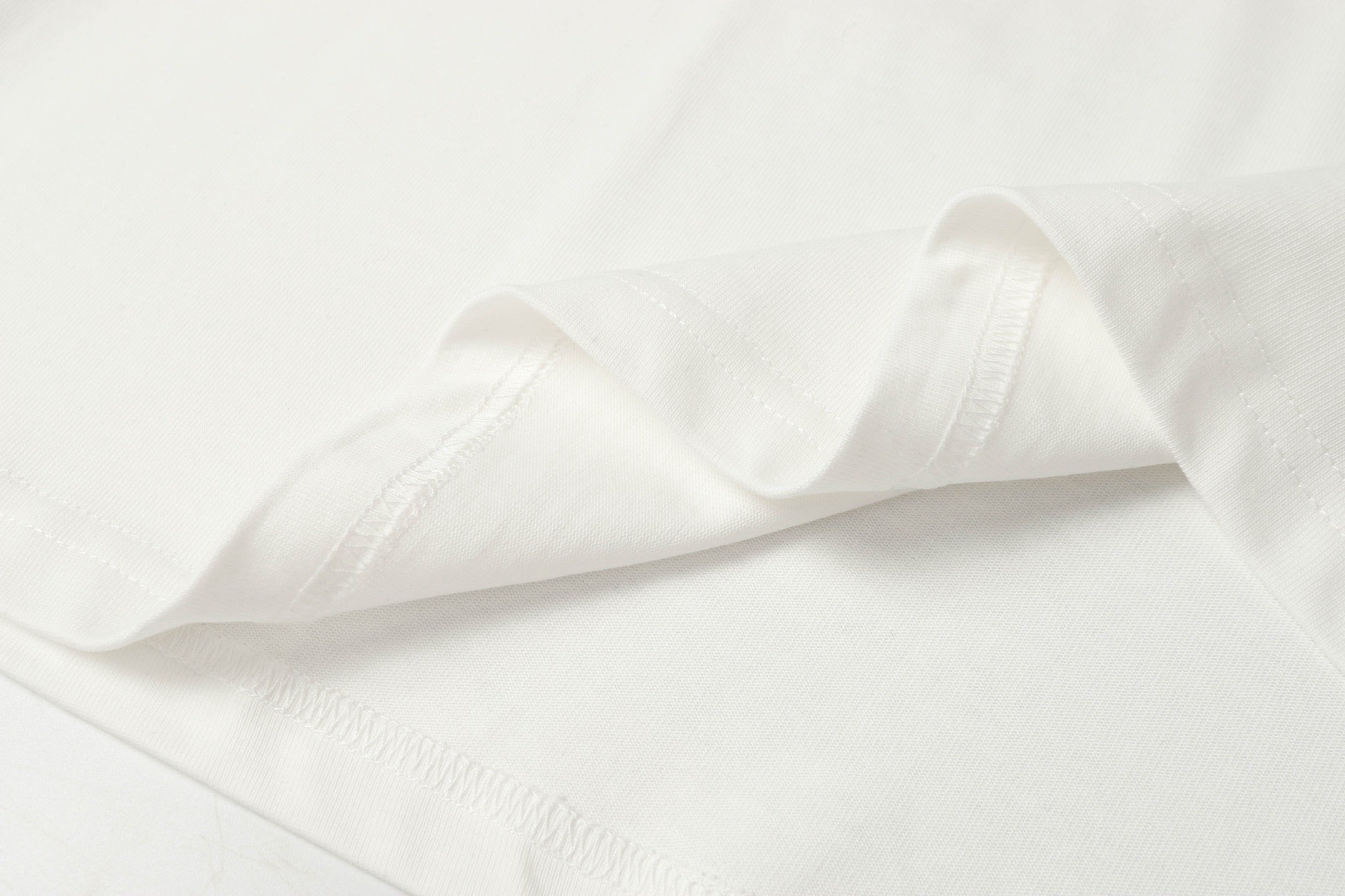 Metal Cross Collar White T-Shirt™
