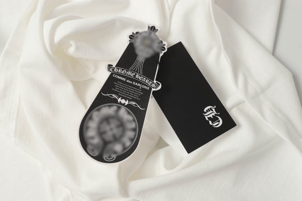Metal Cross Collar White T-Shirt™
