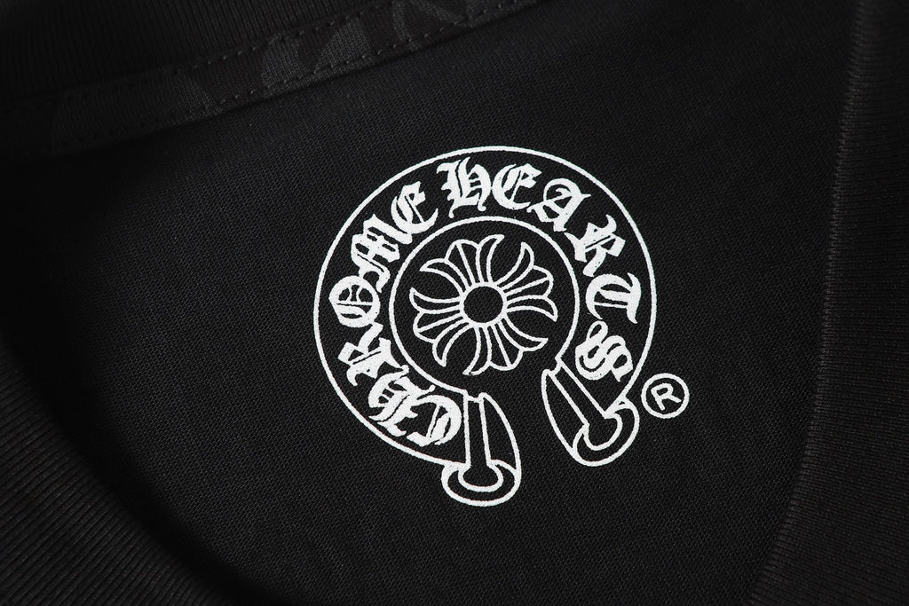 Monogram Cross Print Black T-Shirt™