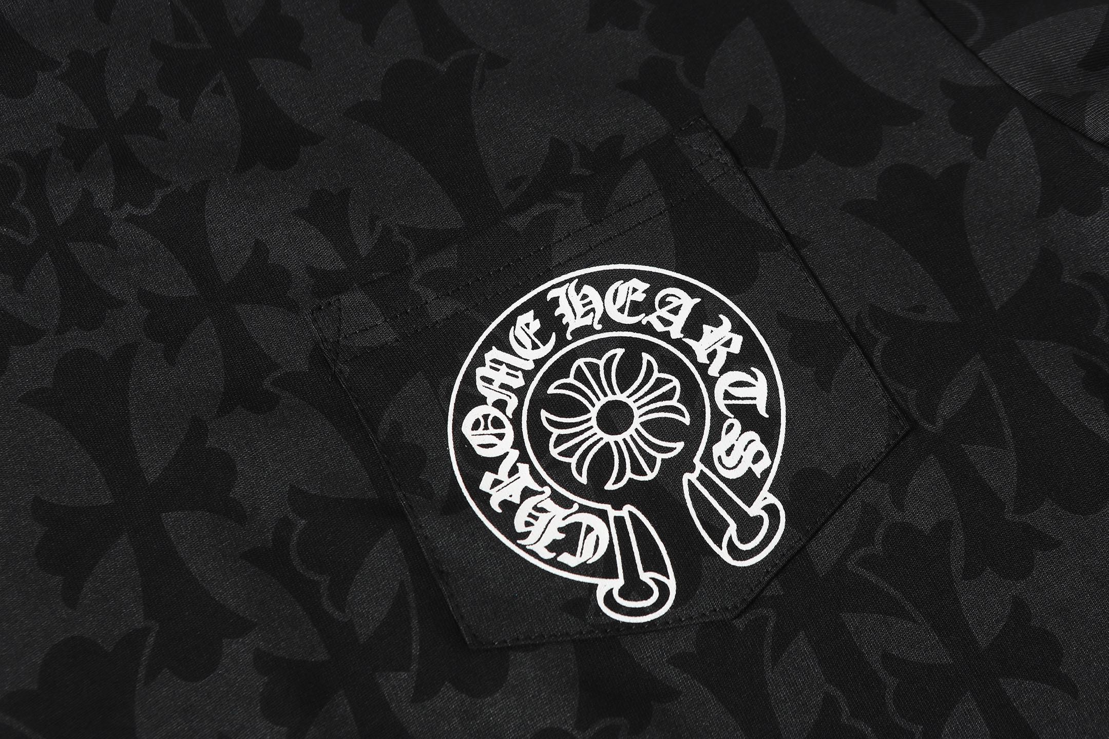Monogram Cross Print Black T-Shirt™
