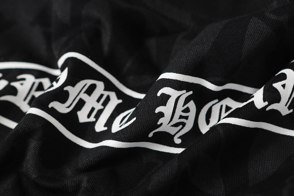 Monogram Cross Print Black T-Shirt™