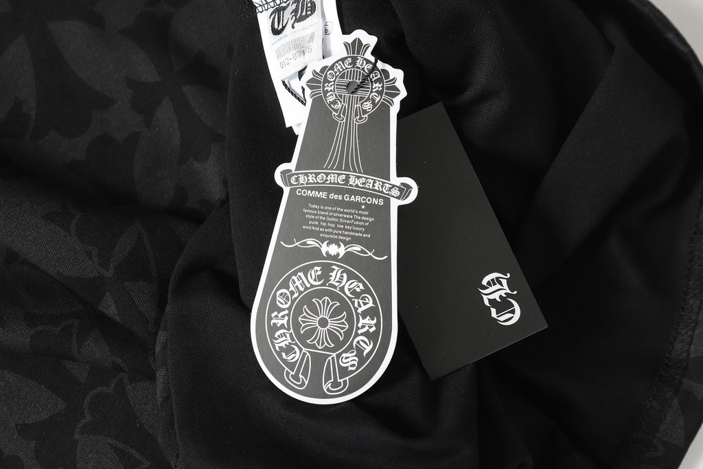 Monogram Cross Print Black T-Shirt™