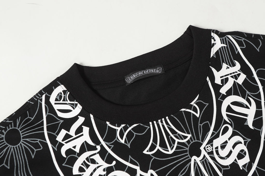 Cross Monogram White Horseshoe Collar Black T-Shirt™
