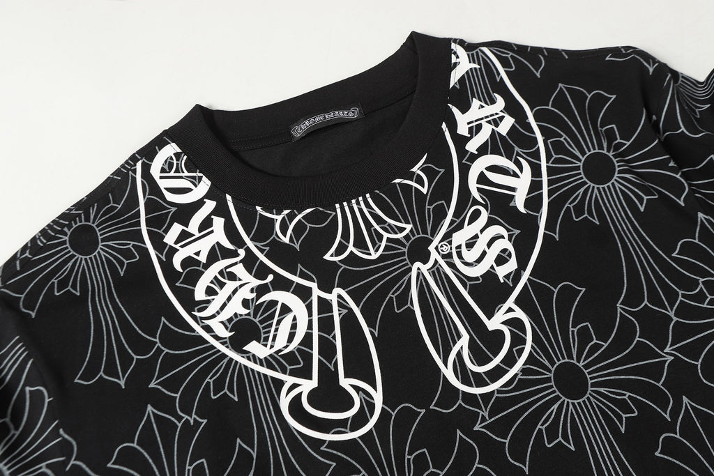 Cross Monogram White Horseshoe Collar Black T-Shirt™