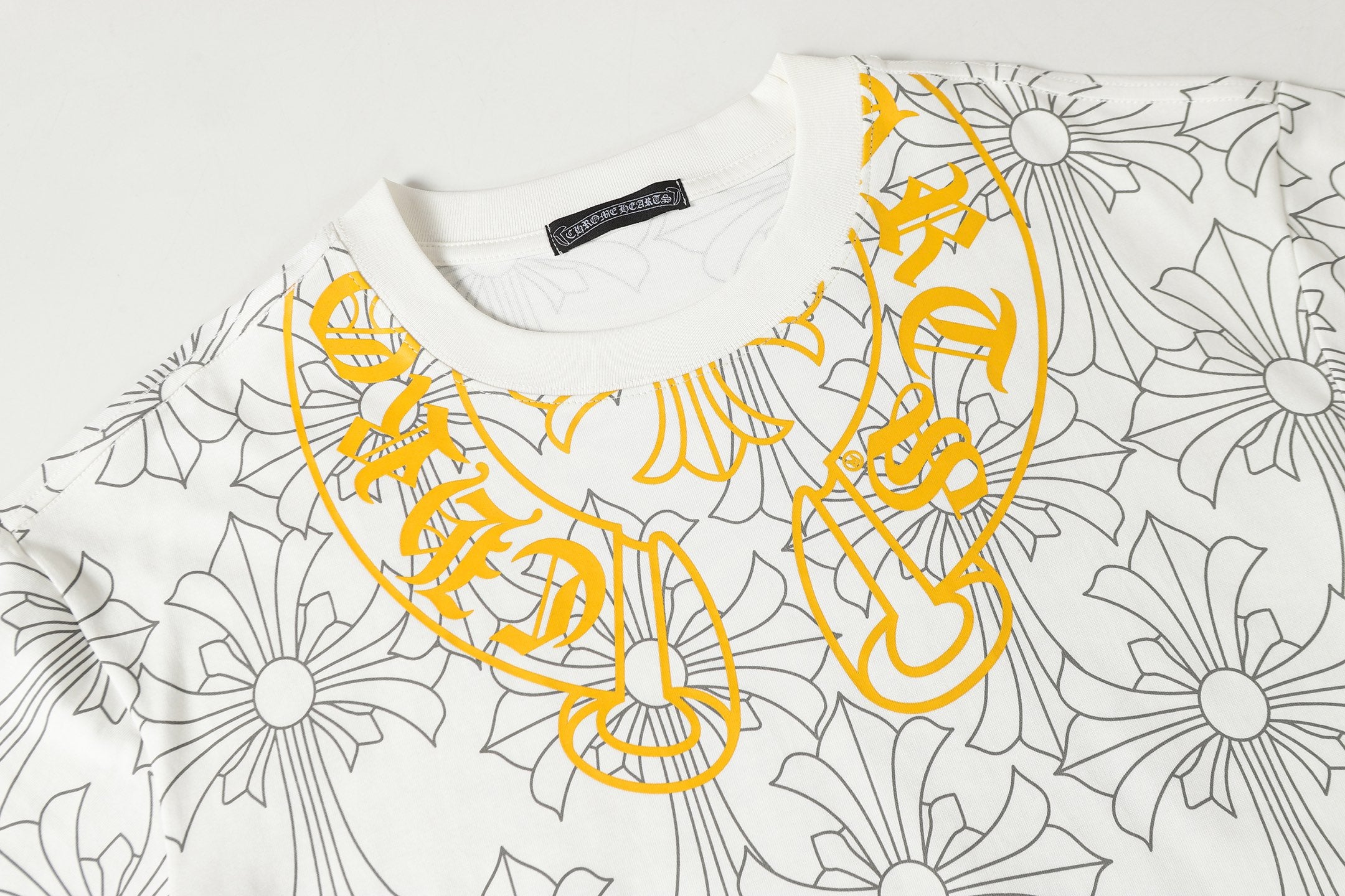 Cross Monogram Yellow Horseshoe Collar White T-Shirt™