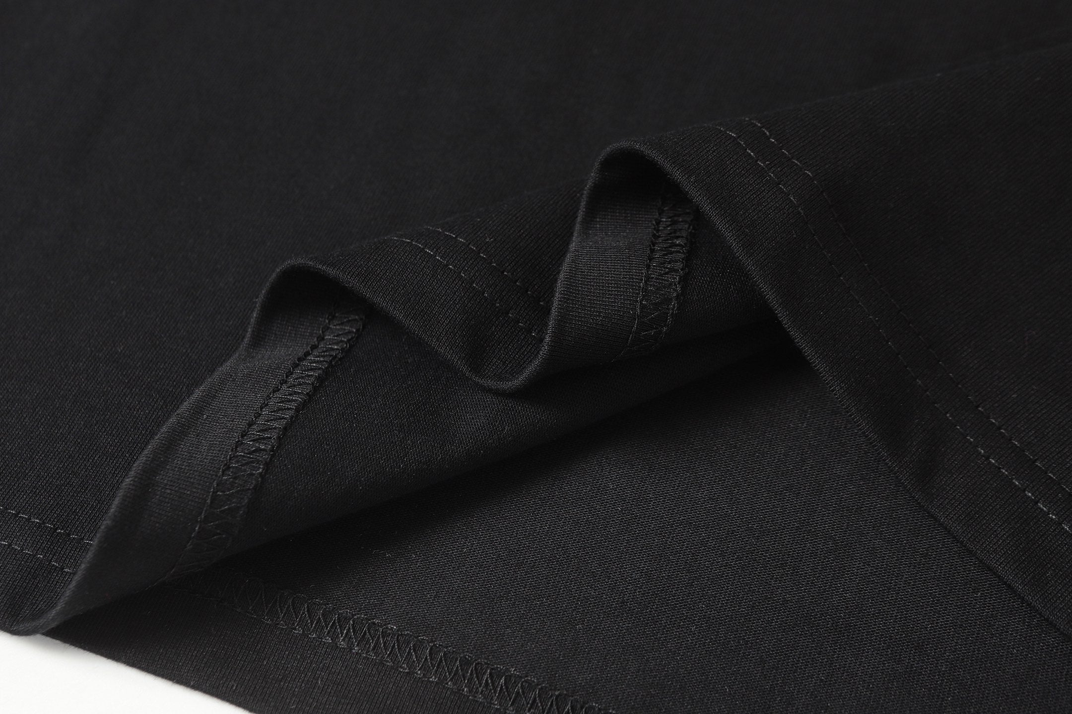Multicolor Mini Cross Scatter Black T-Shirt™