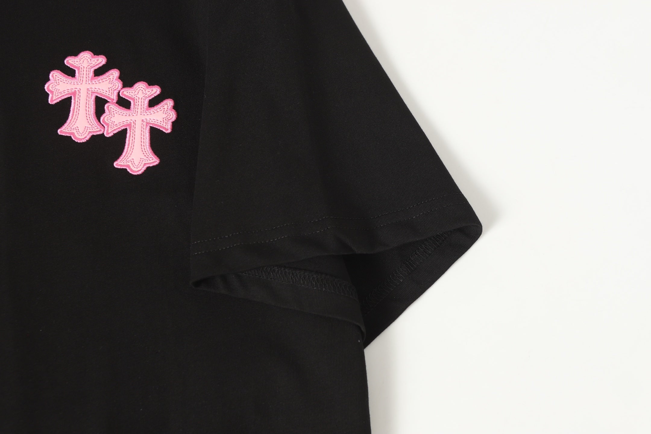 Pink Embroidered Logo Metal Cross Black T-Shirt™