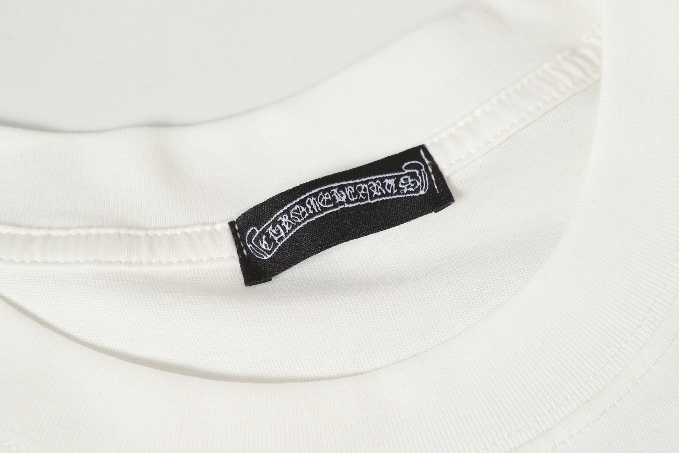 Pink Embroidered Logo Metal Cross White T-Shirt™