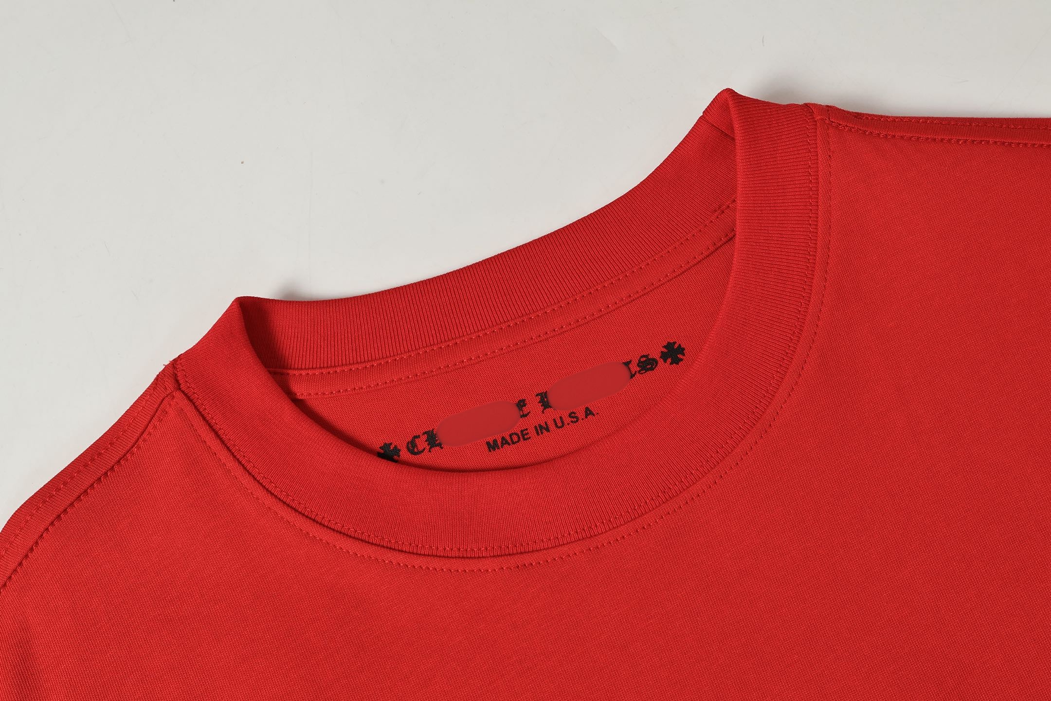 Checker Flag Mouth Graphic Pocket Red T-Shirt™