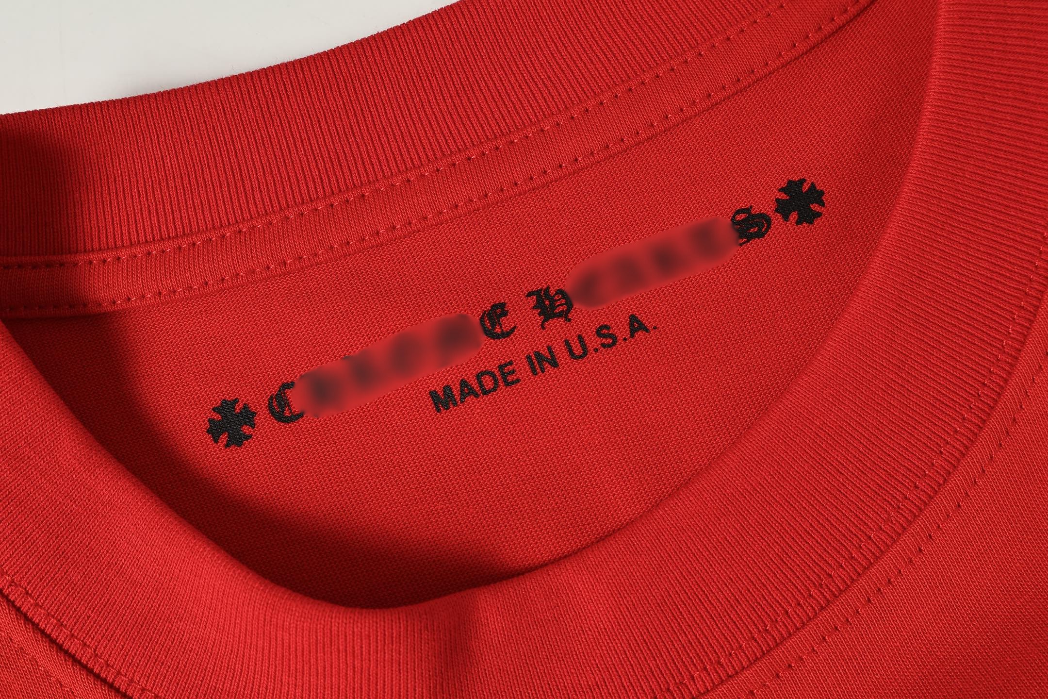 Checker Flag Mouth Graphic Pocket Red T-Shirt™