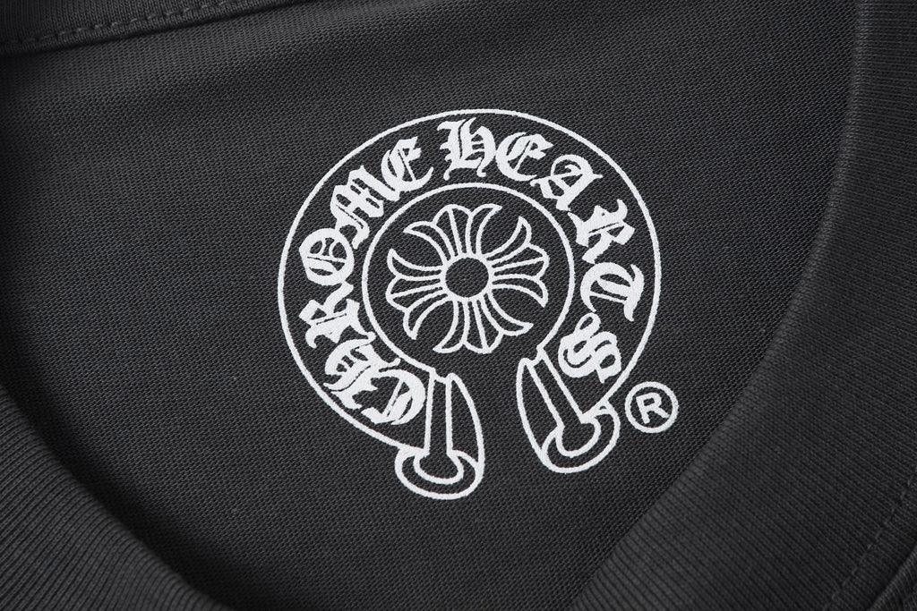 Red Banner Flower Cross Black T-Shirt™