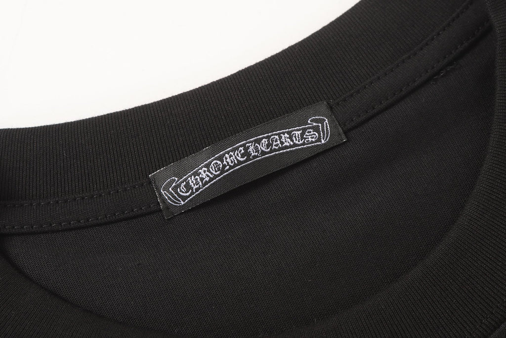 Rhinestone Color Fade Horseshoe Black T-Shirt™