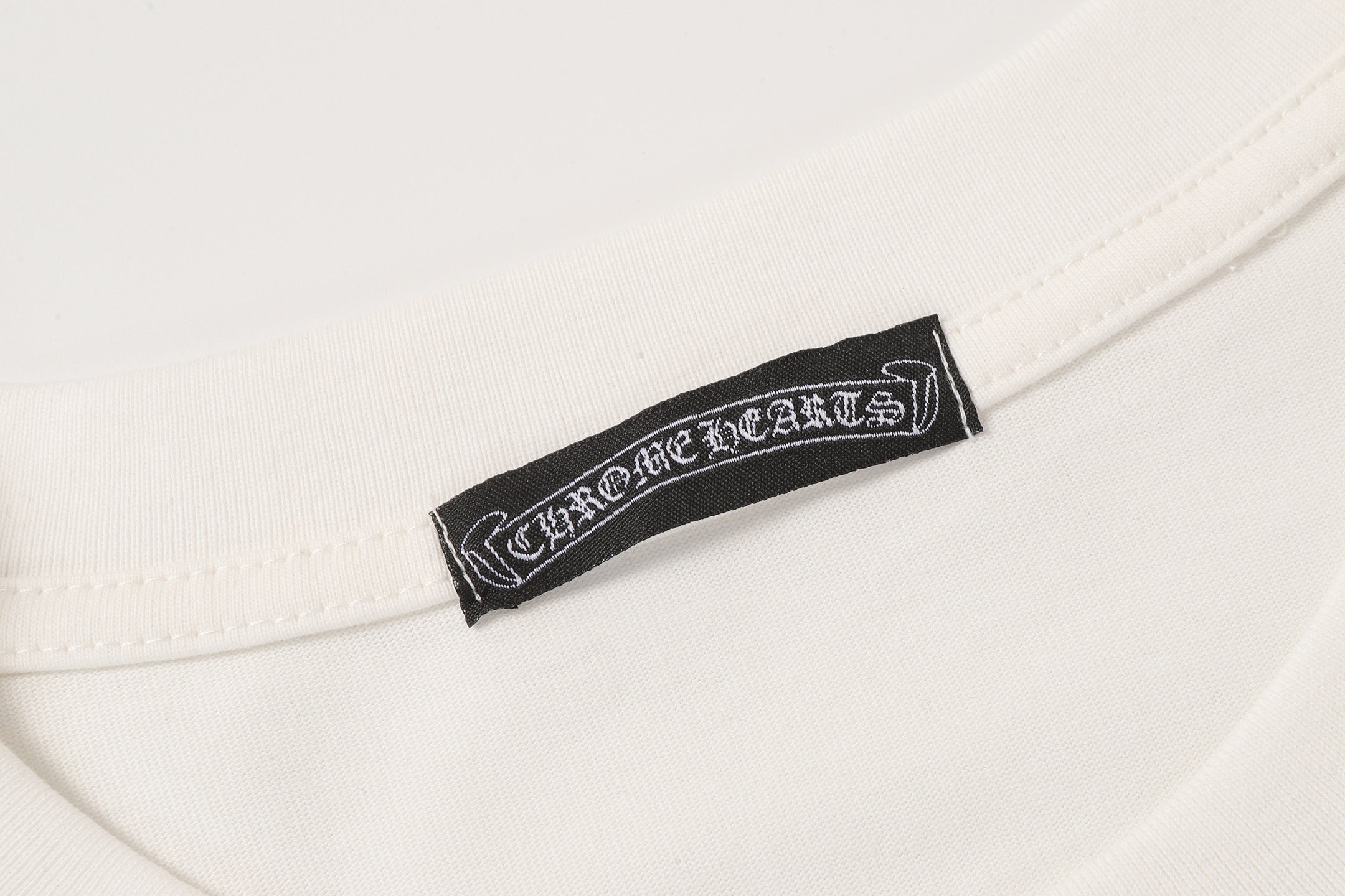 Rhinestone Color Fade Horseshoe Black T-Shirt™