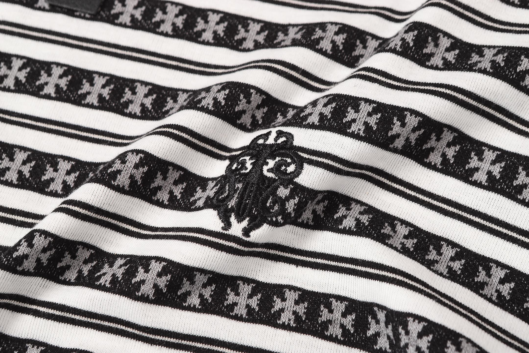 White Stripe Cross Pattern T-Shirt™