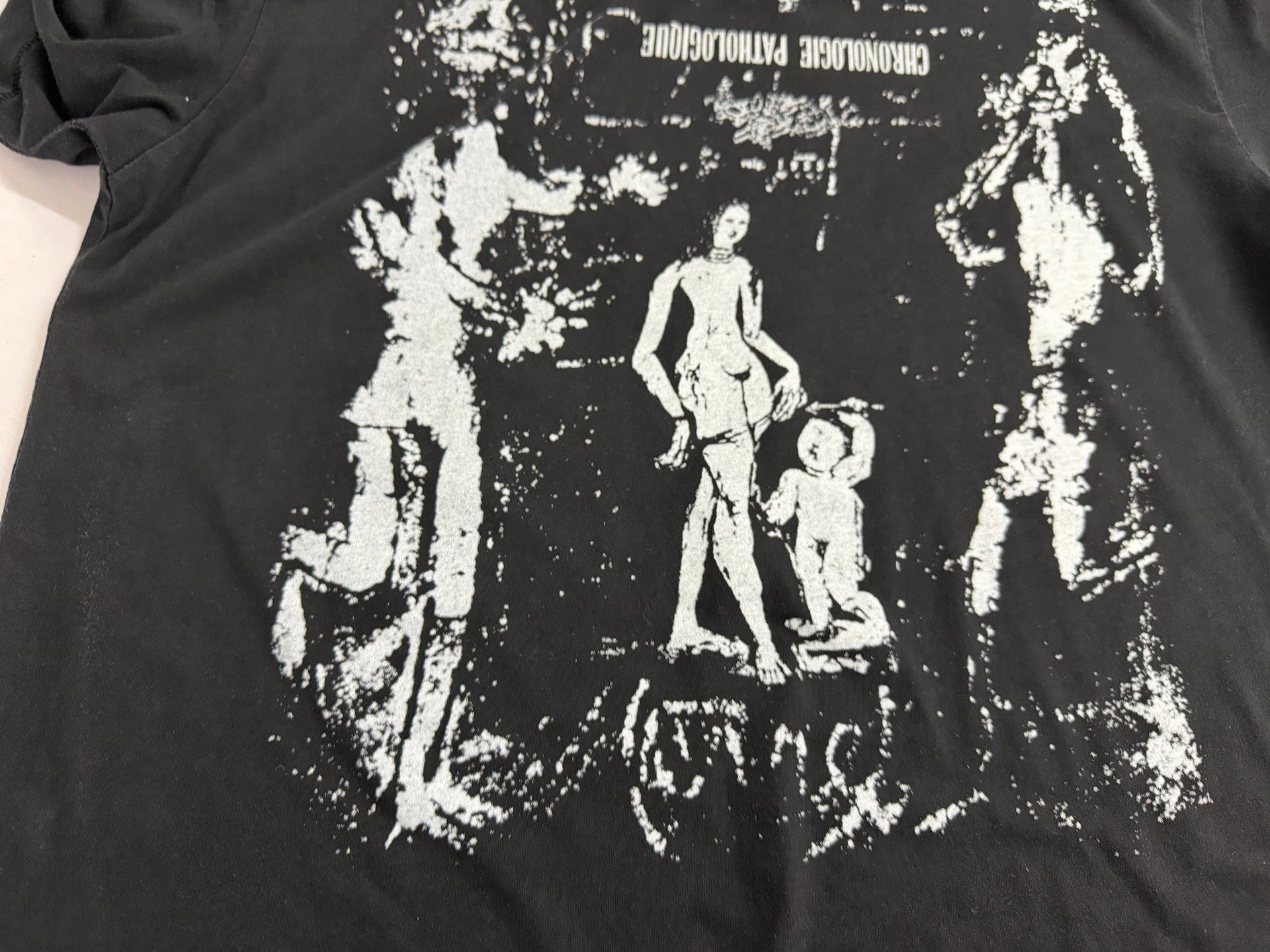 ER* Vestiaire Pour Dames Washed Black T-Shirt™