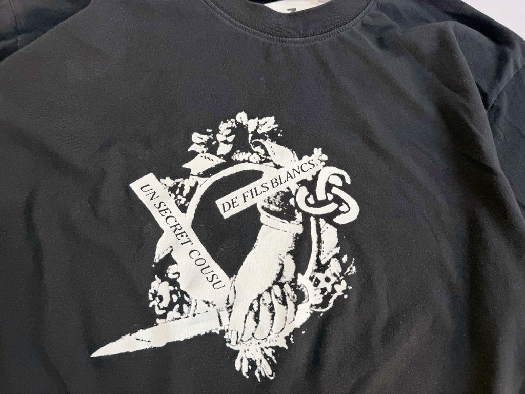 ER* Un Secret Washed Black T-Shirt™
