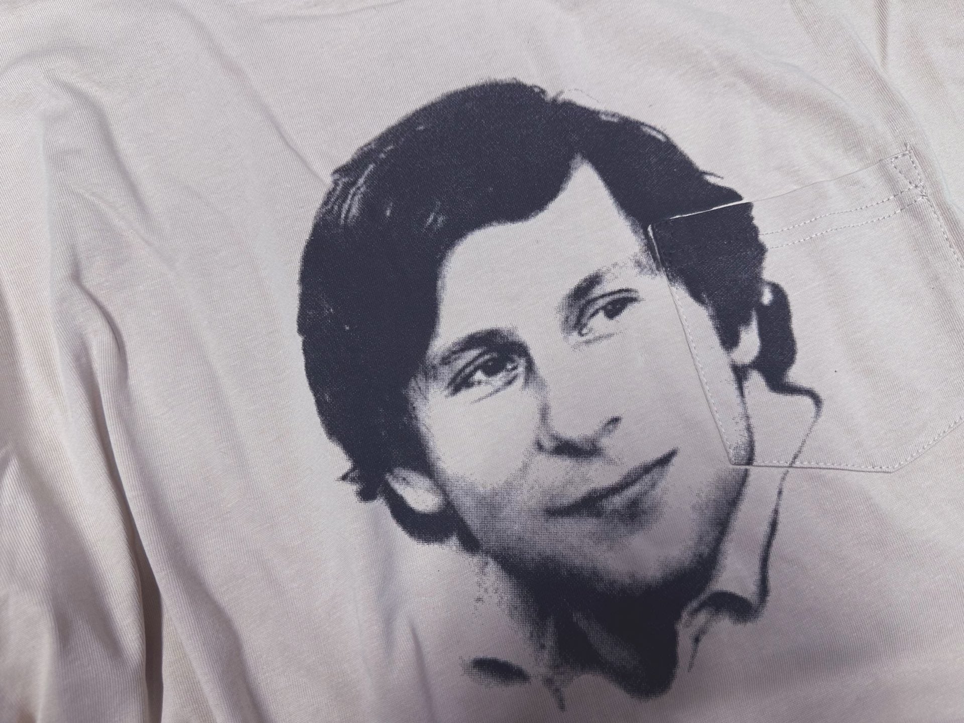 ER* Two Tone Portrait Long Sleeve Shirt™