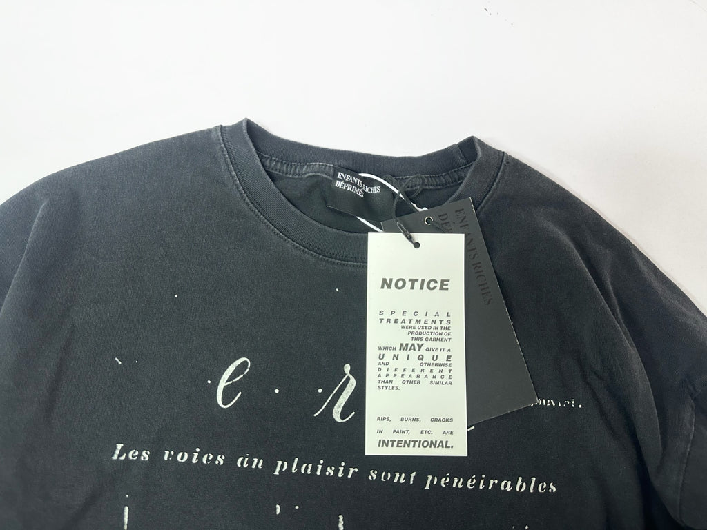 ER* Framed Portrait Washed Black Long Sleeve Shirt™