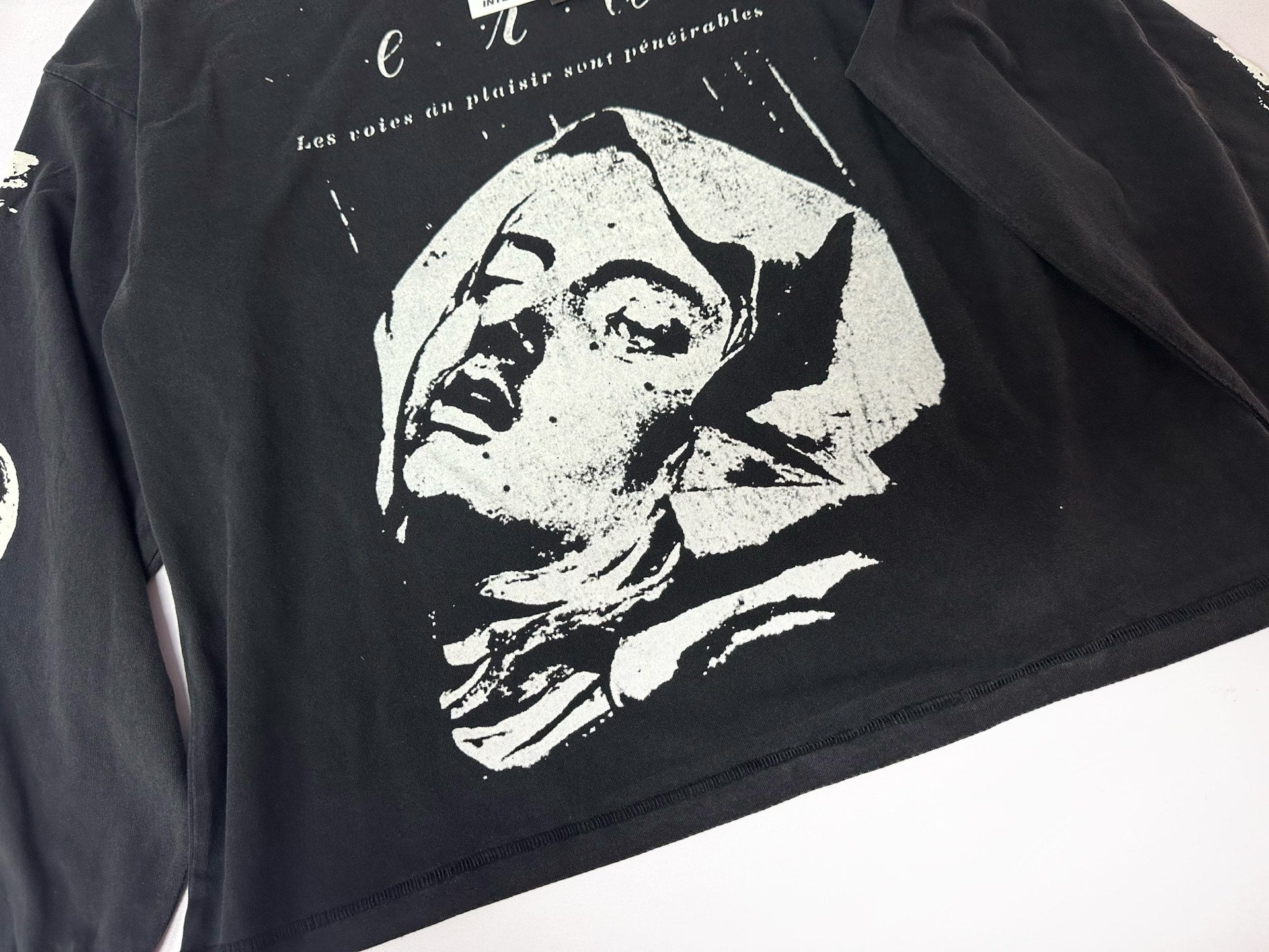 ER* Framed Portrait Washed Black Long Sleeve Shirt™