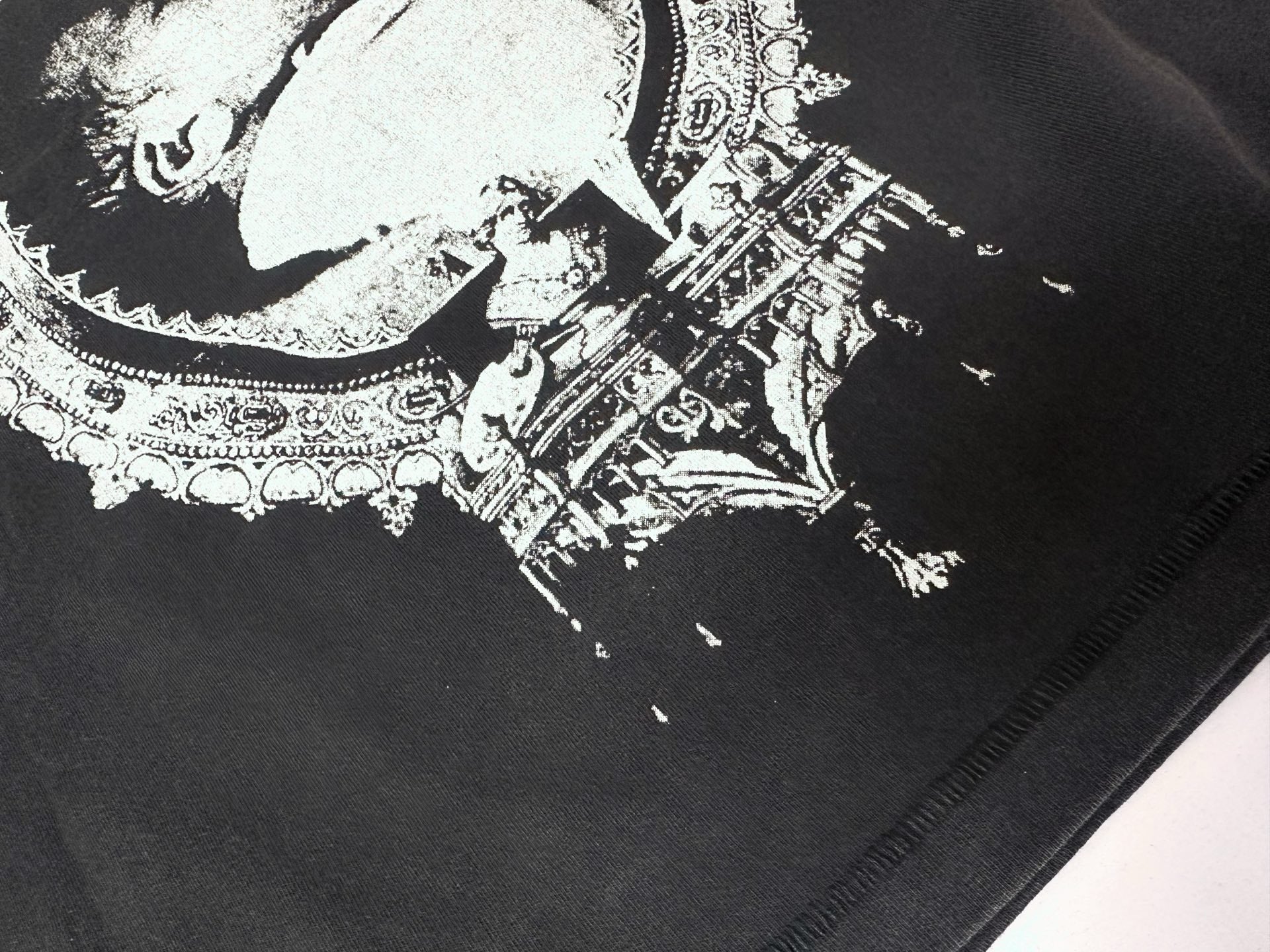 ER* Framed Portrait Washed Black Long Sleeve Shirt™