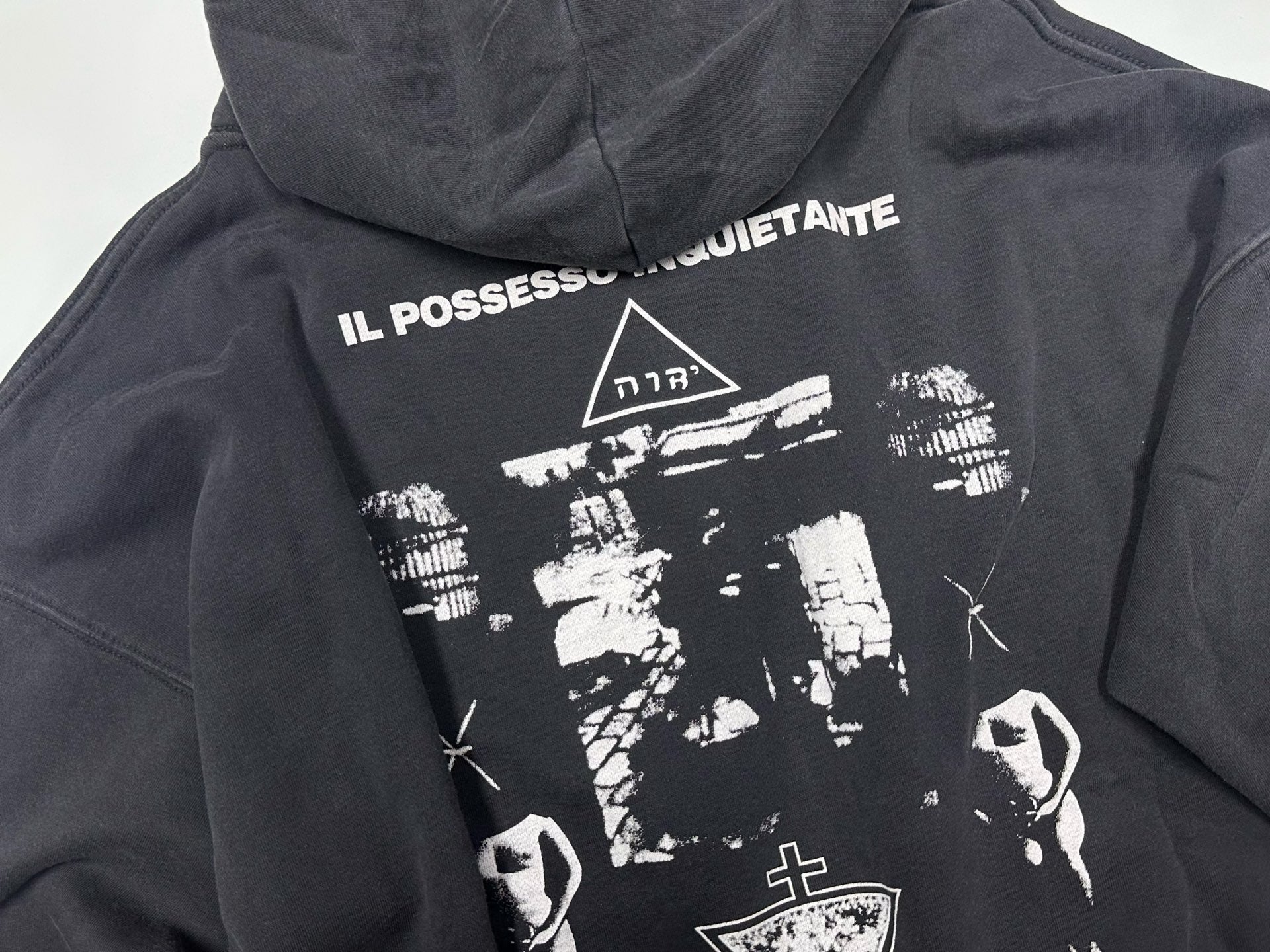 ER* Possesso Inquietante Black Hoodie™