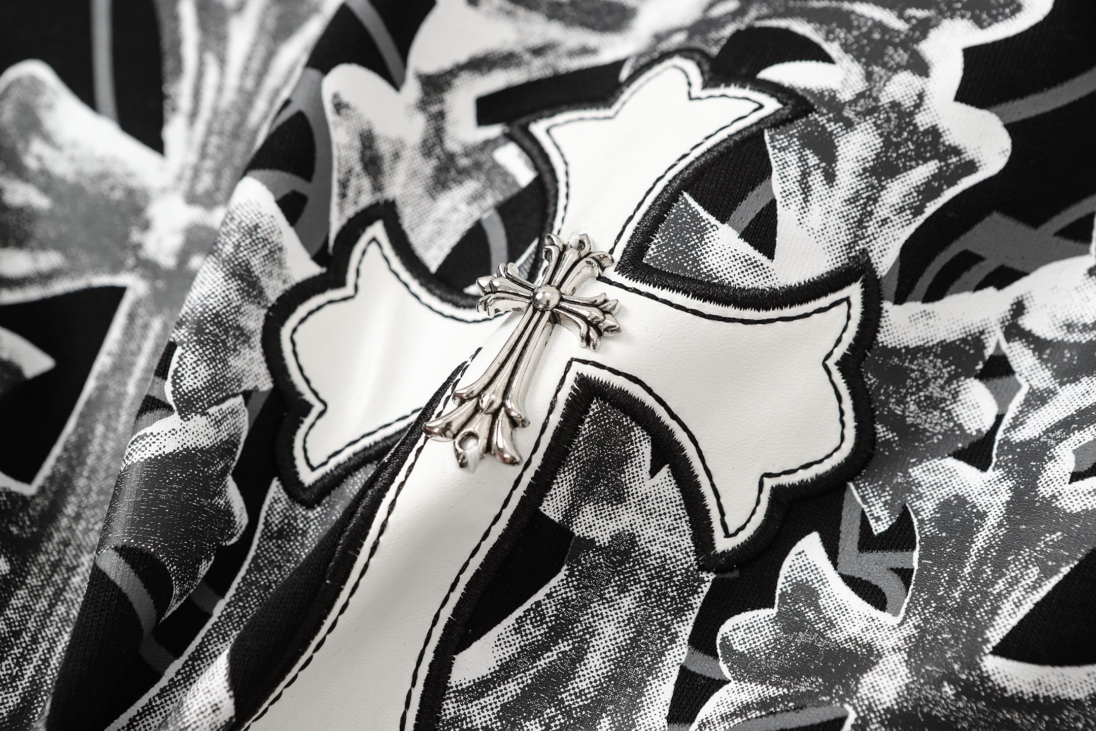 Cemetery Cross Patch Black T-Shirt™