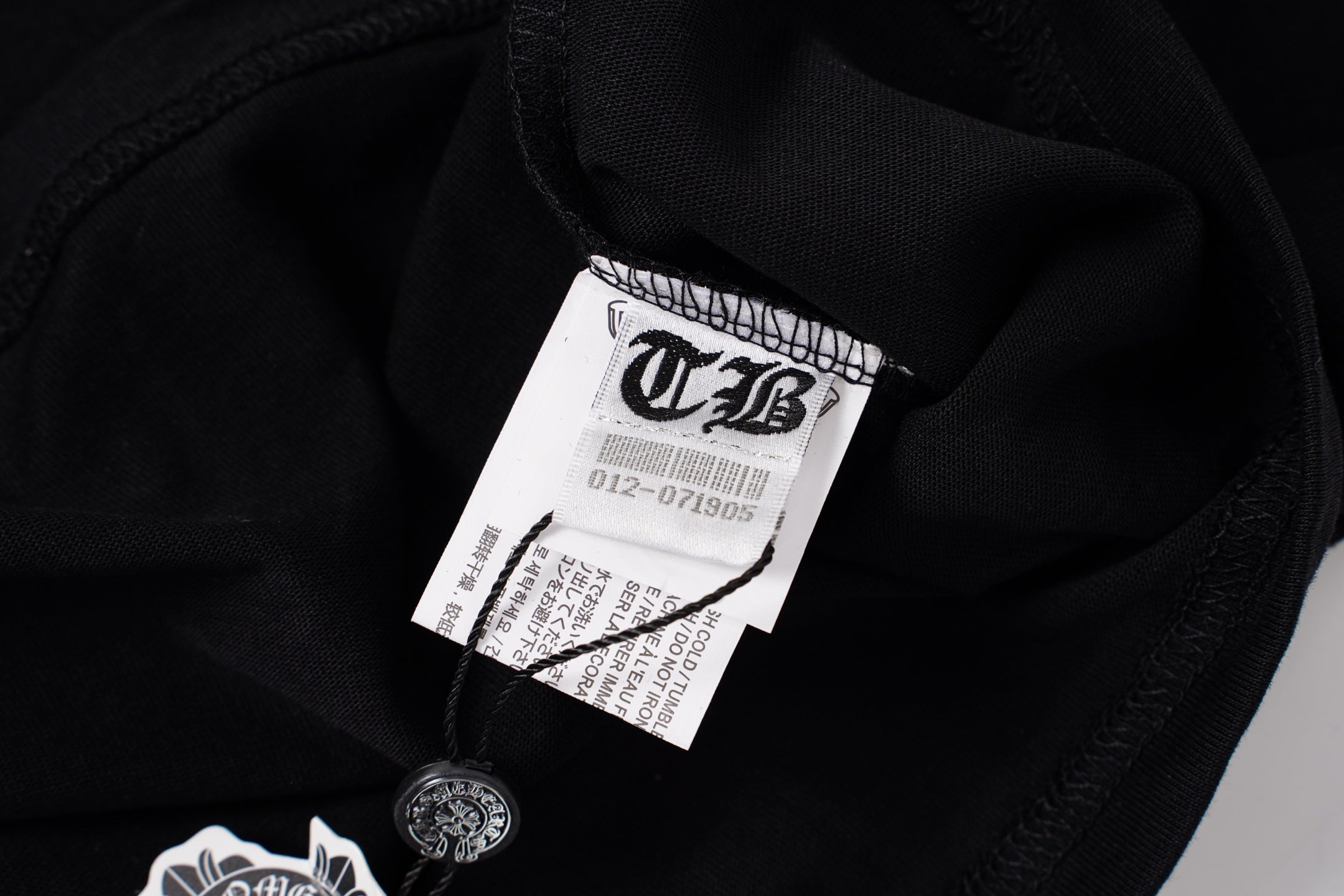 Blue Horseshoe Pocket Black Long Sleeve™