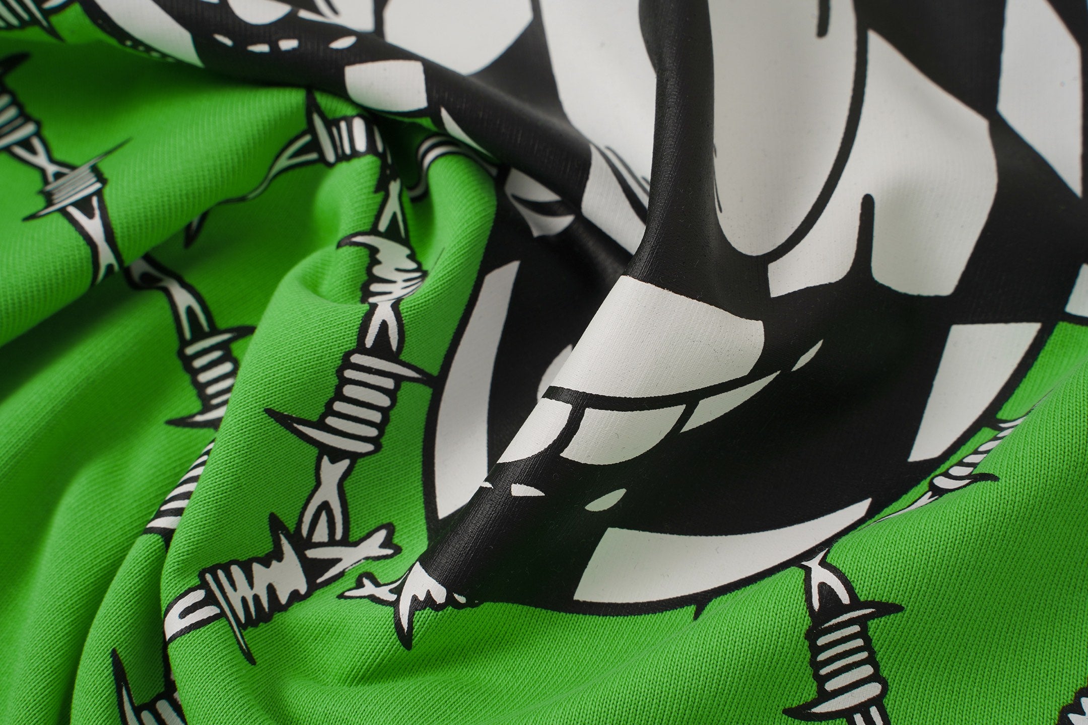 Special Barbed Wire Green T-Shirt™