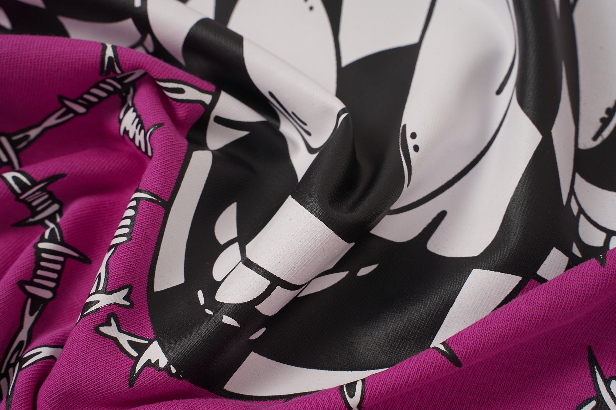 Special Barbed Wire Pink T-Shirt™