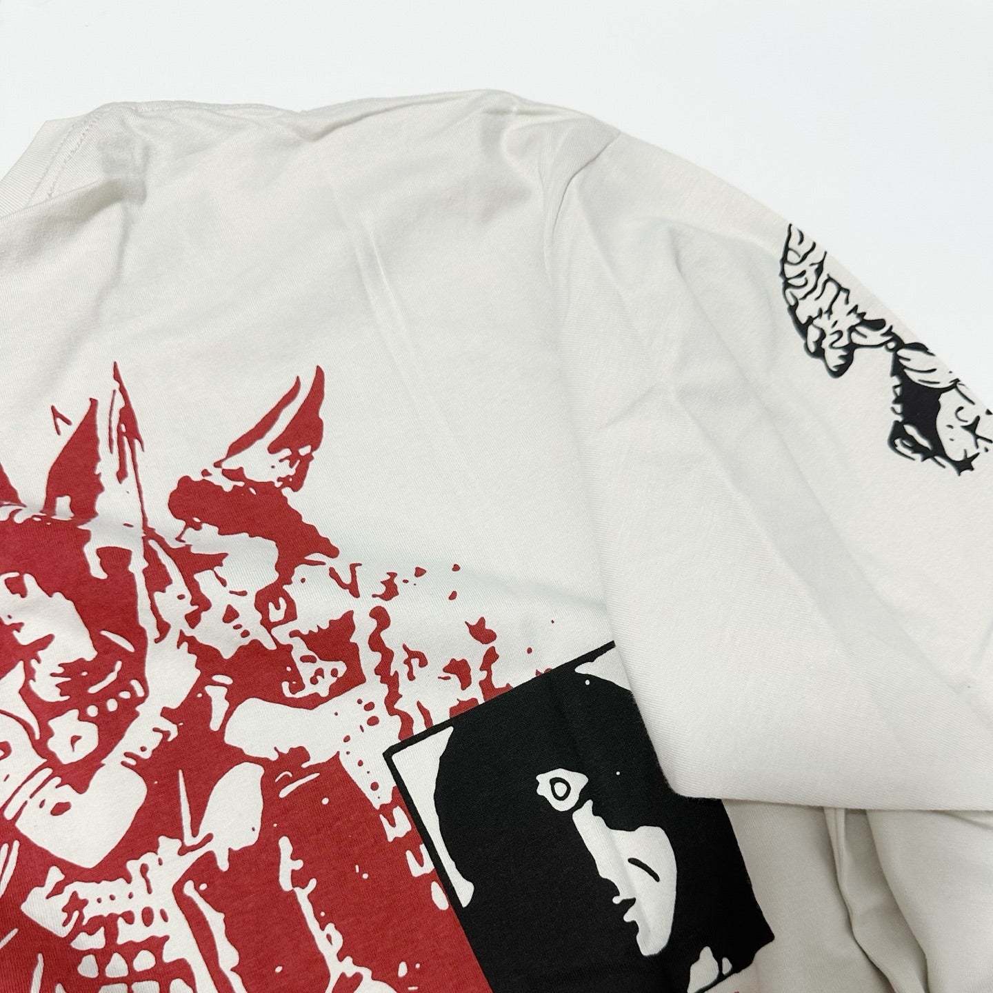 ER* Living Altar White Long Sleeve™