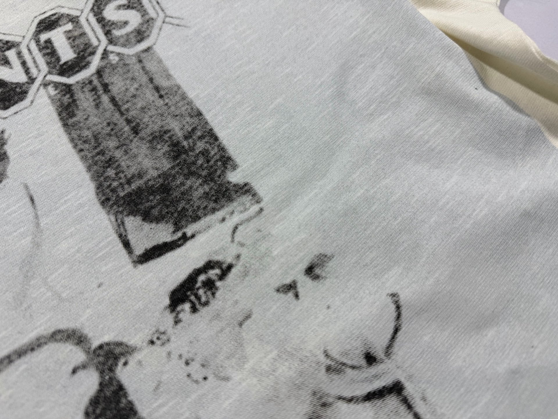 ER* Pale Photo Dirty White T-Shirt™