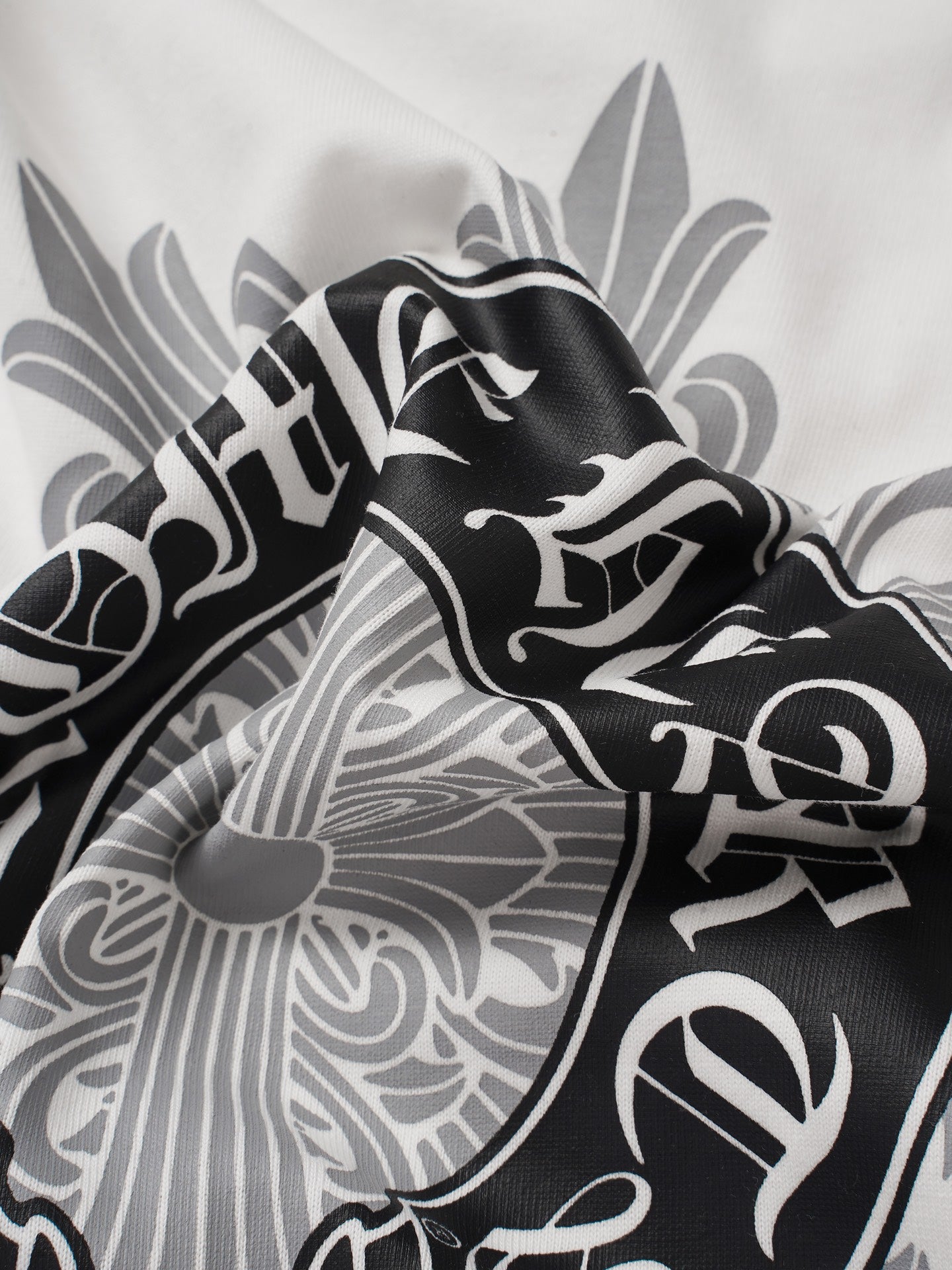 Black Horseshoe Ornate Cross White T-Shirt™