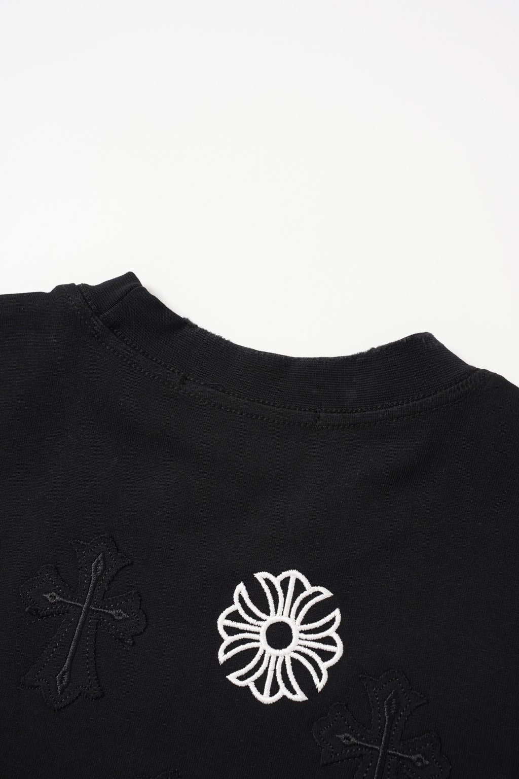 Cross Flower Banner Black T-Shirt™