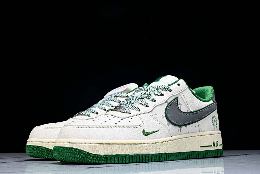 Green Horse Shoe Logo White AF1™
